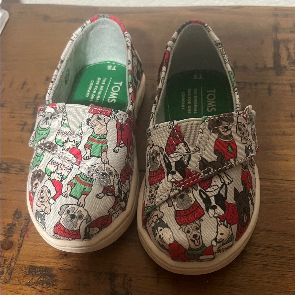TOMS Kids Moccasins with Dog Print - Red, Green, and White
